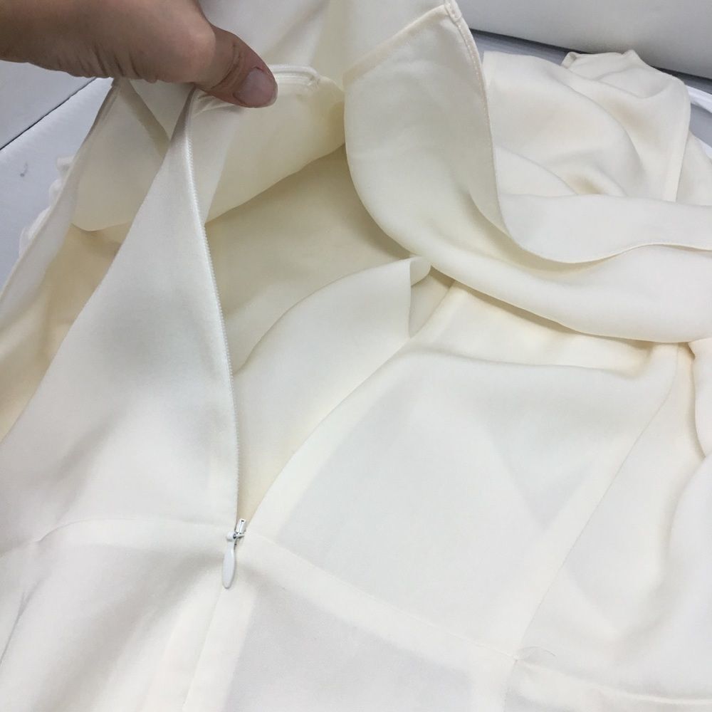 Theory Alizay Silk Top in Ivory (C2) - Picture 7 of 7